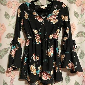 Band of Gypsies black floral romper 🖤